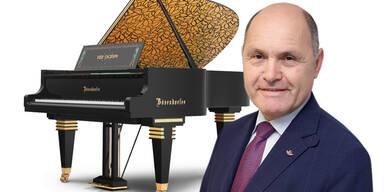 Sobotka mietet goldenes Klavier um 36.000 Euro