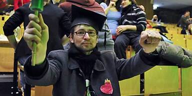 Bologna-Feiern von Studenten gestört