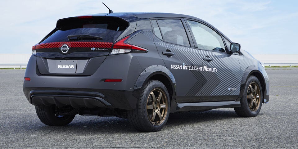 Nissan zeigt Leaf mit 309 PS und Allrad