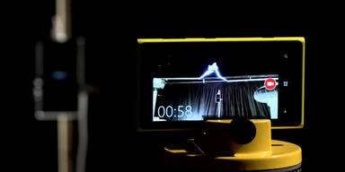 200.000 Volt: Nokia lädt Handy mit Blitz auf