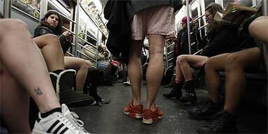 No pants subway ride New York