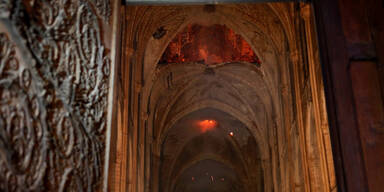 Der erste Blick ins Innere der Notre-Dame