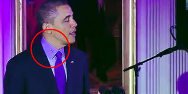 Peinlich: Obama mit Lippenstift am Kragen