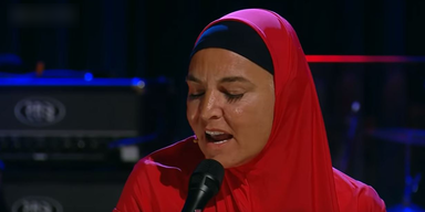 Sinead O'Connor mit Comeback-Auftritt im Hijab
