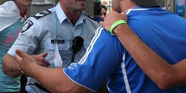 Polizei ging mit Pfefferspray gegen Fans vor