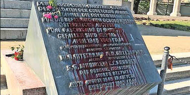 Farb-Attacke auf Russen-Denkmal: Wer ist der Lack-Vandale?