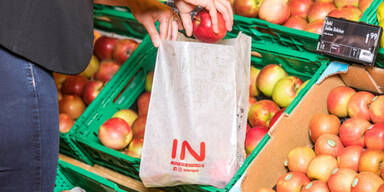 Spar startet mit biologisch abbaubaren Papiersackerl für Obst und Gemüse