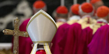Tote Päpste besitzen noch Vatikan-Konten