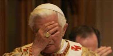 Papst entschuldigt sich für Kindesmissbrauch