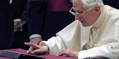 Hier schreibt der Papst erstmals via Twitter