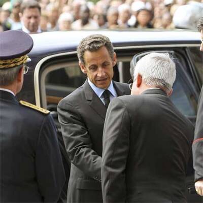 Sarkozy bei Gedenkmesse für Absturzopfer