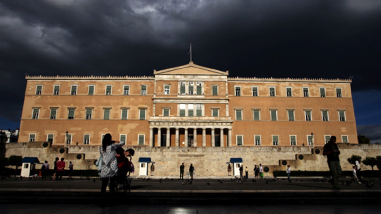 Griechisches Parlament wurde aufgelöst oe24.at