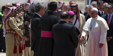Papst Franziskus beginnt Pilgerreise