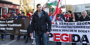 Graz: Pegida-Demo und Gegen-Demo