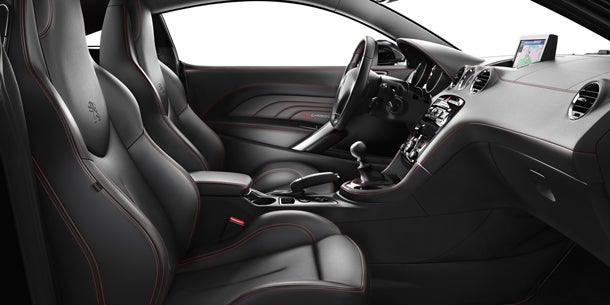 Peugeot bringt den RCZ „Red Carbon“