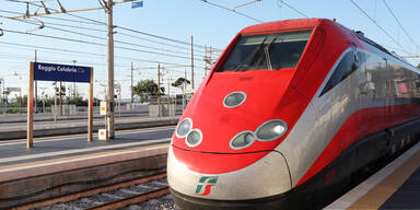 Erstes Land führt Testpflicht für Zug-Reisende ein
