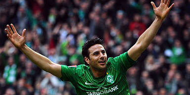 Pizarro kündigte bei Werder