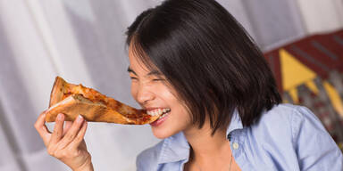 So essen Sie Pizza traditionell richtig