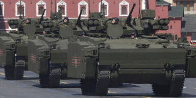 Russen steuern Panzer mit Gamepad