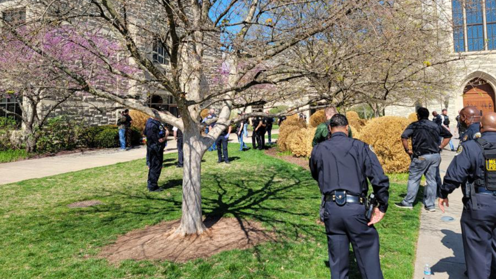 Sieben Tote Bei Schießerei An Schule In US-Stadt Nashville - Oe24.at