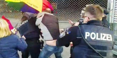 Corona-Gegner attackieren Polizisten