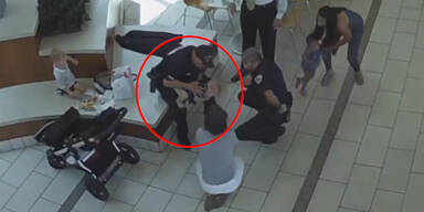 Mutiger Polizist rettet Baby vorm Ersticken