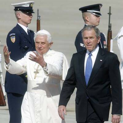 Papst Benedikt bei George W. Bush