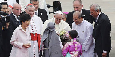 Papst Franziskus in Südkorea gelandet