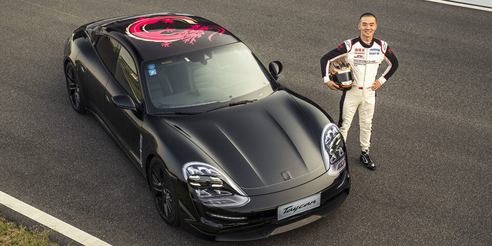 Porsche Taycan feierte Publikumspremiere