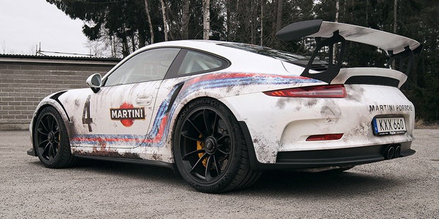 Folie verleiht Porsche 911 Rallye-Look