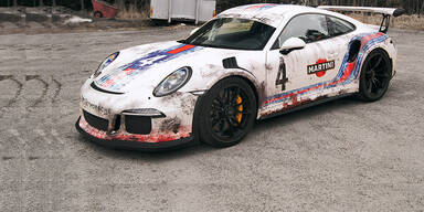 Folie verleiht Porsche 911 Rallye-Look