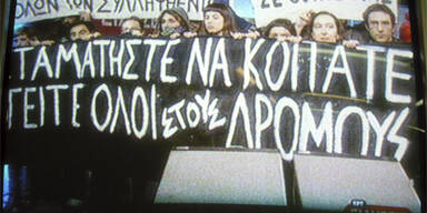 Jugendliche stürmten TV-Sender in Athen