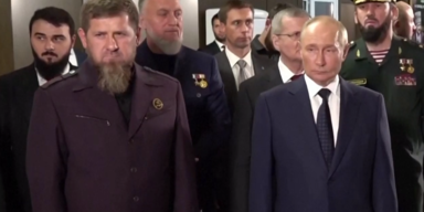 Putins bizarrer Besuch bei seinem Bluthund