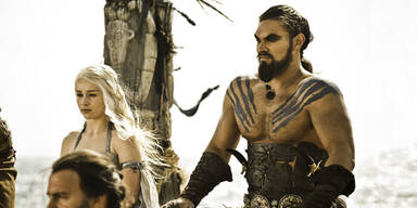 Game of Thrones: Emilia Clarke & Jason Momoa