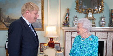 Queen Boris Johnson