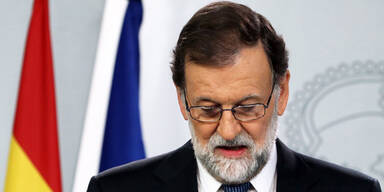 Abgewählter Rajoy tritt als Parteichef zurück