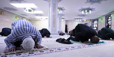moschee beten ramadan
