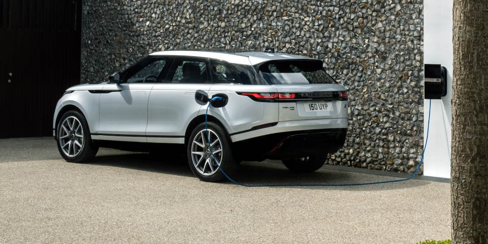 Neue Motoren für Velar und Defender