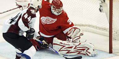 red wings avalanche