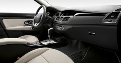 Renault Laguna Facelift auf dem Pariser Autosalon