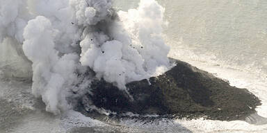 Vulkan hat eine neue Pazifik-Insel geboren