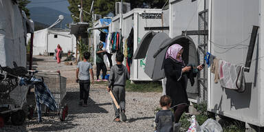 Corona: Griechenland riegelt Flüchtlingslager ab