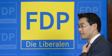 Rösler bleibt FDP-Boss
