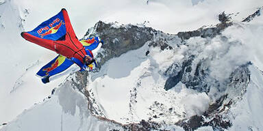 Russe Rozov sprang vom Mount Everest