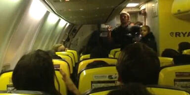 Eingesperrt: Ryanair-Passagiere rufen Polizei