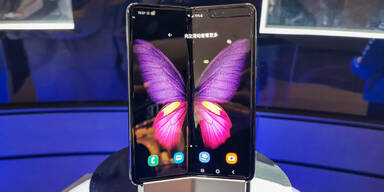 "Happy Day": Samsung Falt-Handy zum Kampfpreis