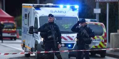 Terror-Hintergrund nach Messerattacke bei Paris nicht ausgeschlossen