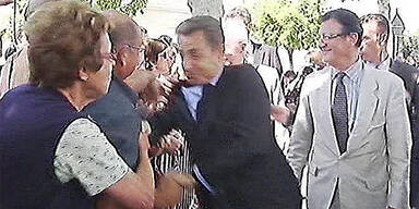 Sarkozy tätlich angegriffen