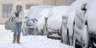 Schnee & Sturm legen Griechenland lahm