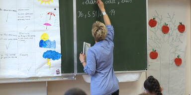 Muslime dürfen Handschlag von Lehrerin verweigern